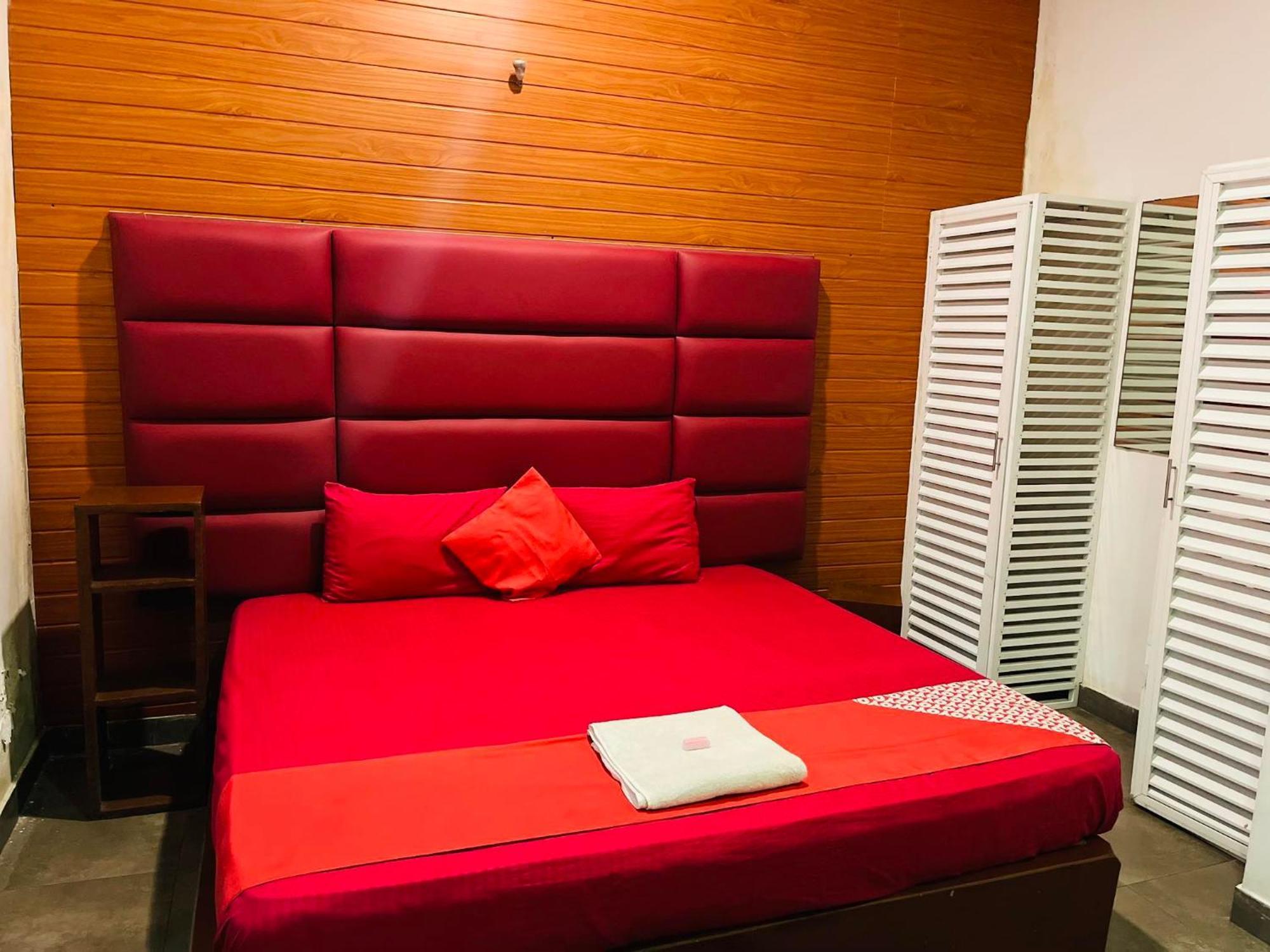 Airport Transit Kings Hotel Катунаяка Екстер'єр фото