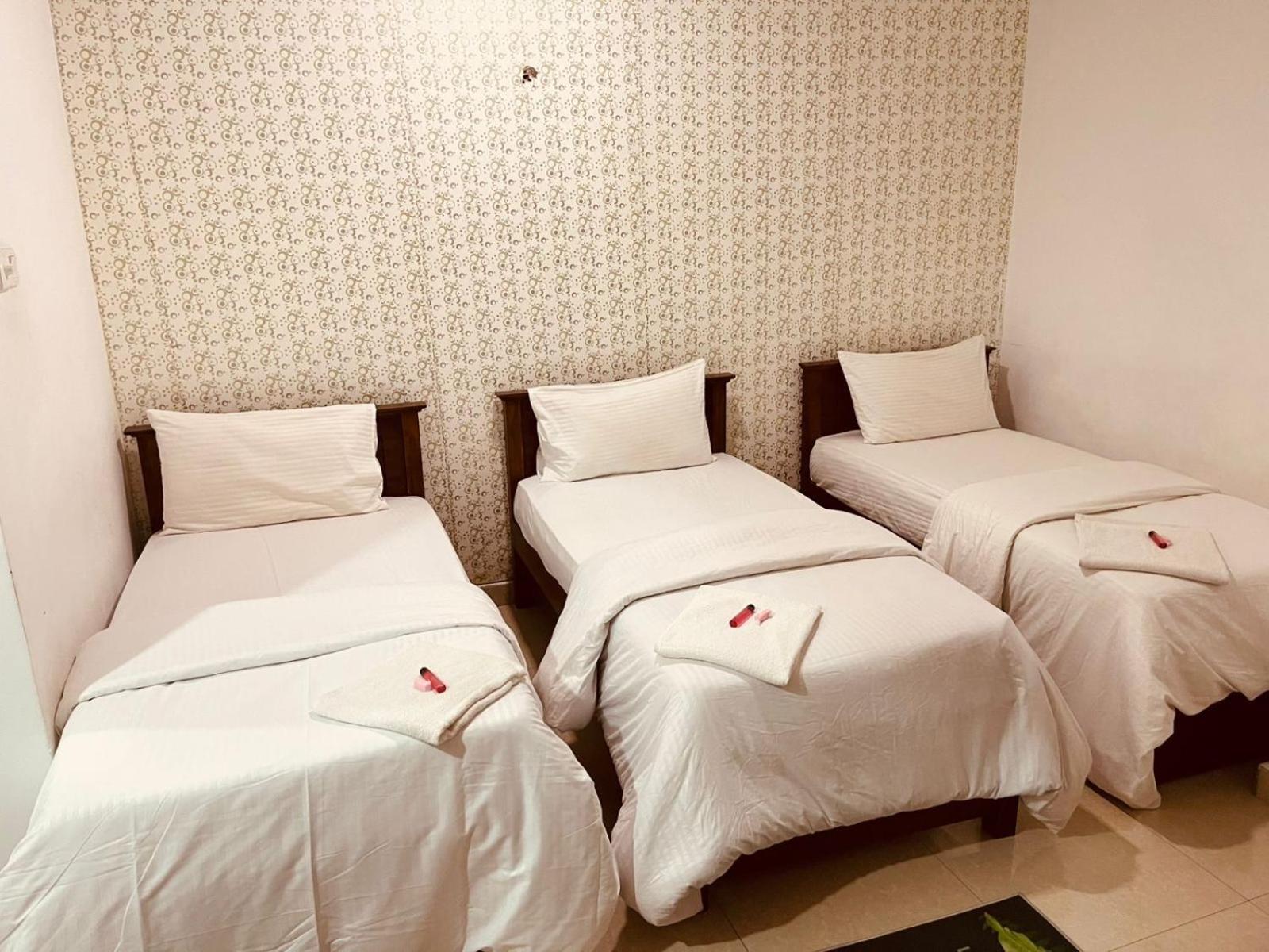 Airport Transit Kings Hotel Катунаяка Екстер'єр фото